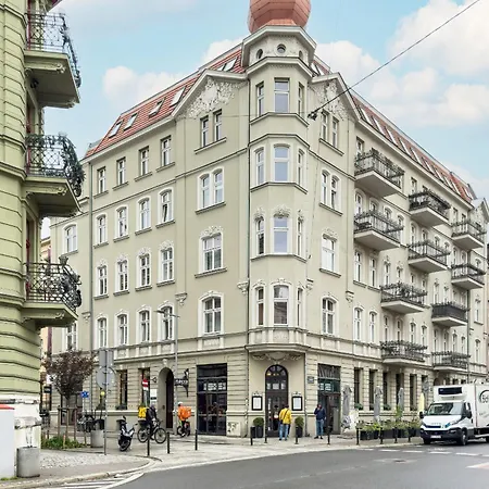 Kwiatowa Modern Studio In The Center Of By Renters