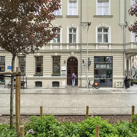 Kwiatowa Modern Studio In The Center Of By Renters Apartament